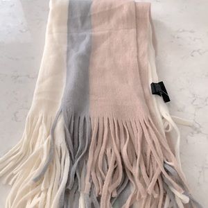 Steve Madden Scarf NWOT
